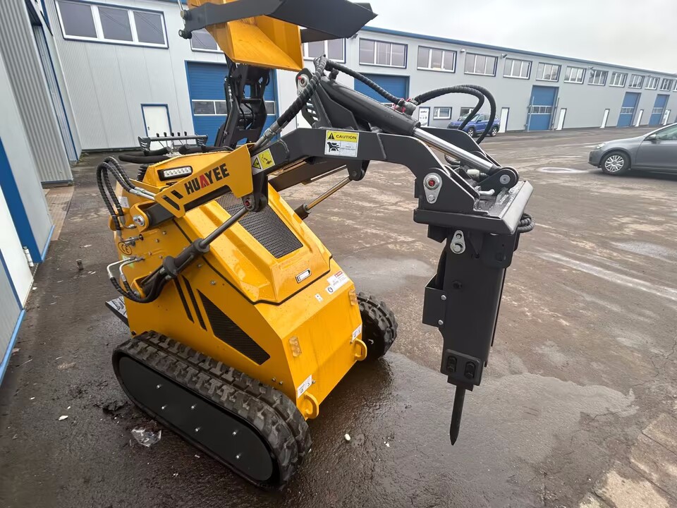 Ketten-Kompaktlader JKL480- 23 PS RATO Motor-Minibagger & Hoflader  Mieten